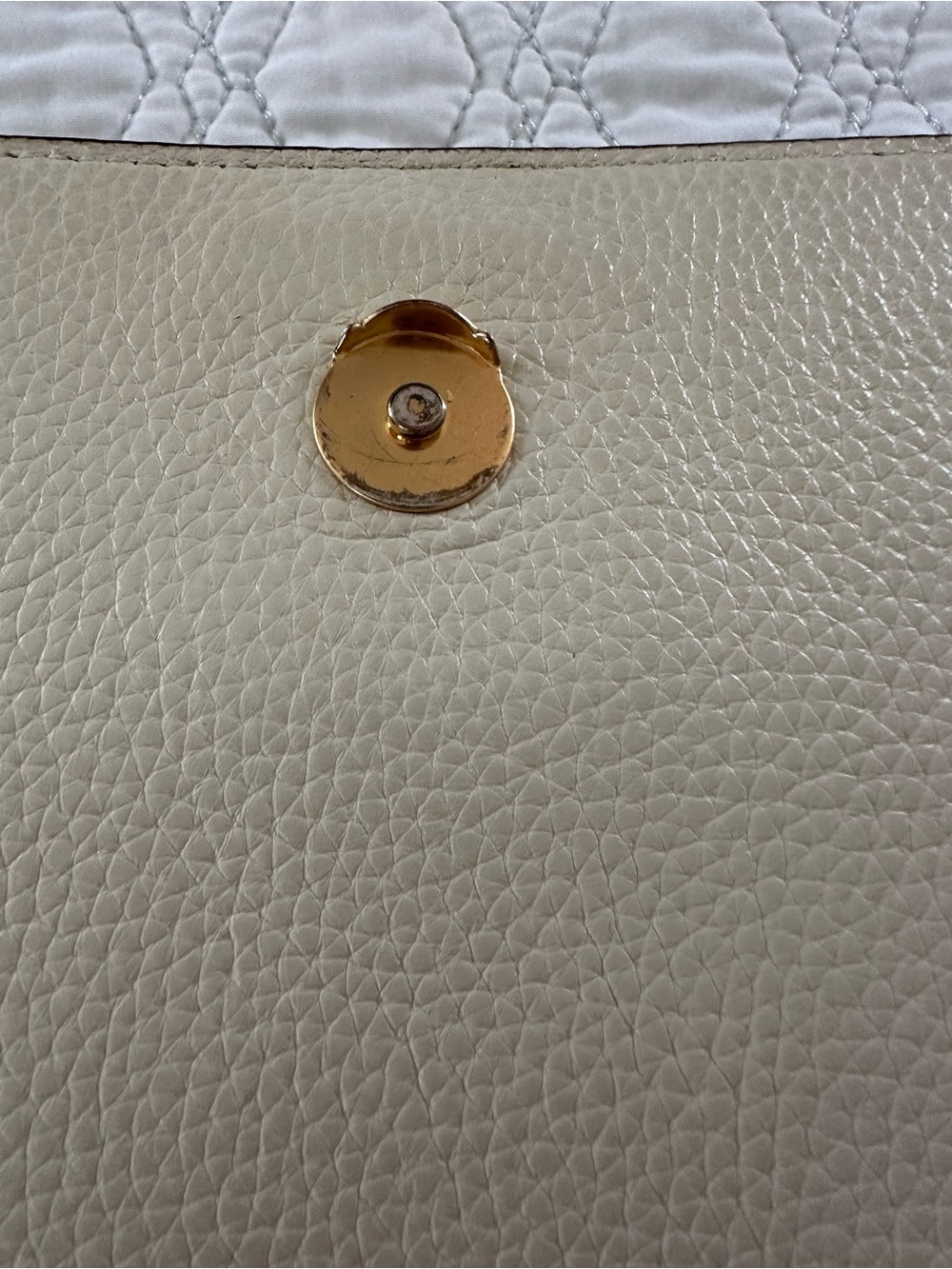 Tory Burch Cream Pebbled Leather Crossbody with Gold Logo Accent - Picture 5 of 8